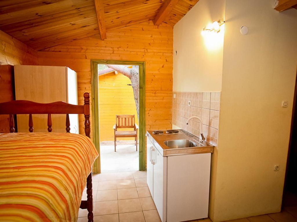 Bungalows Starine Tribunj Tribalj Esterno foto